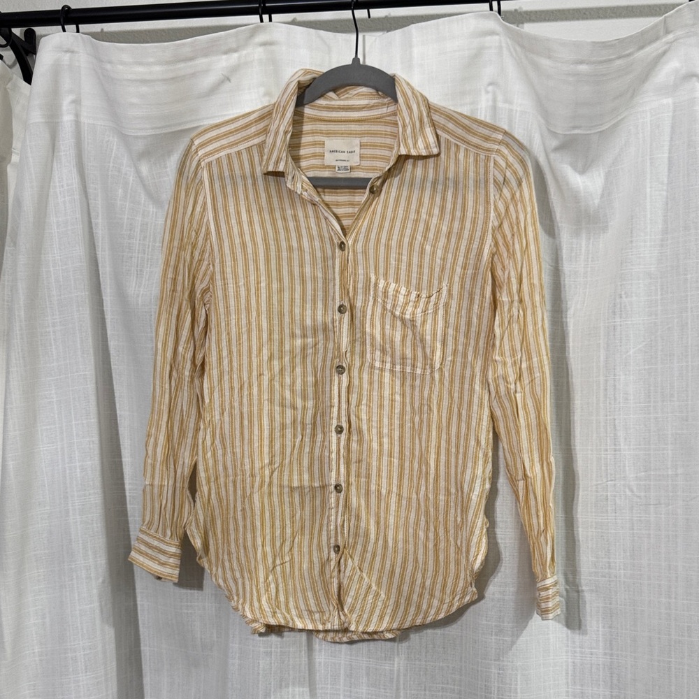 American Eagle boyfriend fit shirt